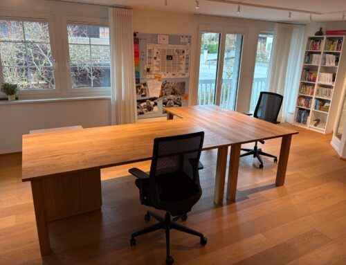 Bürotisch / Pult